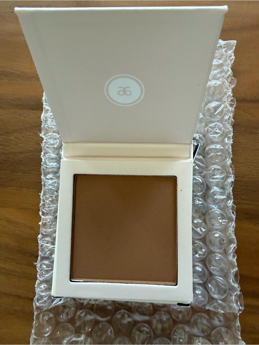 Arbonne Sun Kissed Bronzer - Warm Tan suitable for most skin tones. 7g. NEW box.
